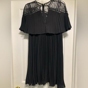 NWOT GIANNI BINI PLEATED DRESS SZ 6